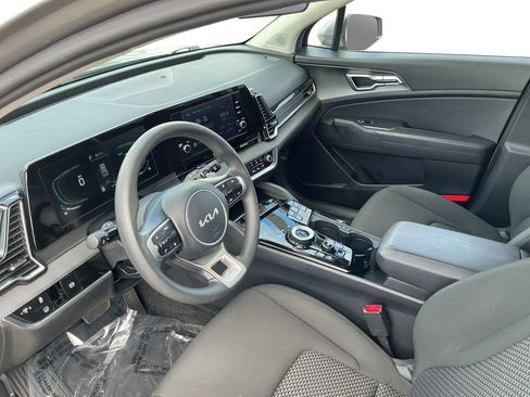 Used 2024 Kia Sportage LX FWD image 16