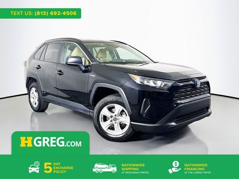 Used 2020 Toyota RAV4 LE image 1