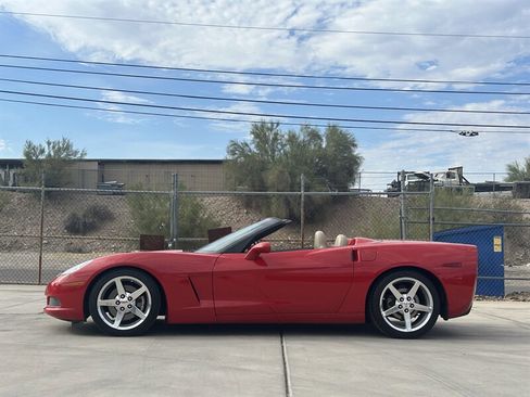 Used 2005 Chevrolet Corvette Convertible w/ Preferred Equipment Group image 4