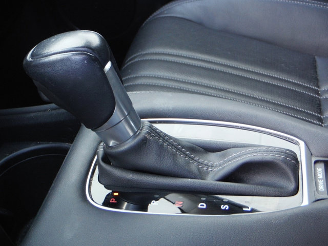 Certified 2024 Honda HR-V EX-L image 17