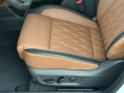 New 2026 Nissan Rogue Platinum AWD/4WD image 32