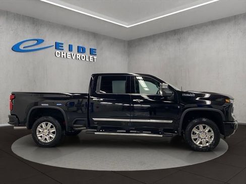 New 2026 Chevrolet Silverado 2500 High Country w/ Max Trailering Package AWD/4WD image 2