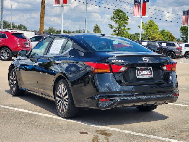 Used 2024 Nissan Altima 2.5 SV FWD image 5