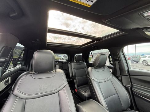 Used 2023 Ford Explorer ST w/ Equipment Group 401A AWD/4WD image 27