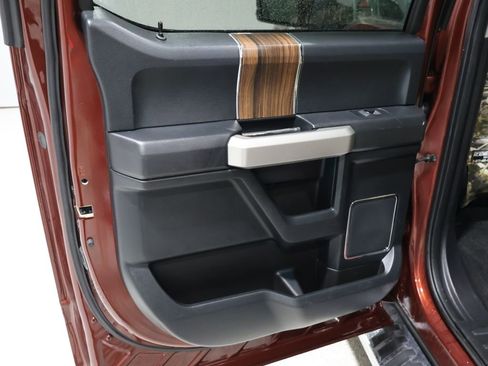 Used 2016 Ford F150 Lariat image 22