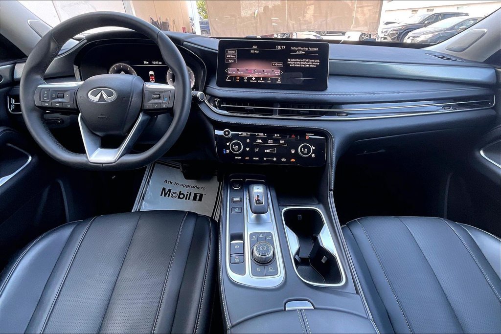 Used 2023 INFINITI QX60 Luxe w/ Vision Package AWD/4WD image 16