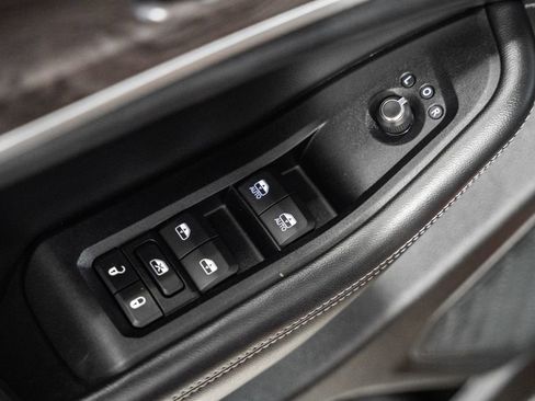 Certified 2023 Jeep Grand Cherokee Limited image 44