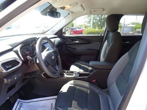 Certified 2022 Chevrolet TrailBlazer LT w/ Convenience Package image 10