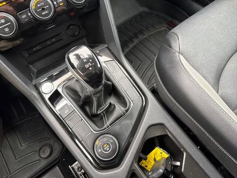 Certified 2023 Volkswagen Taos SEL image 29