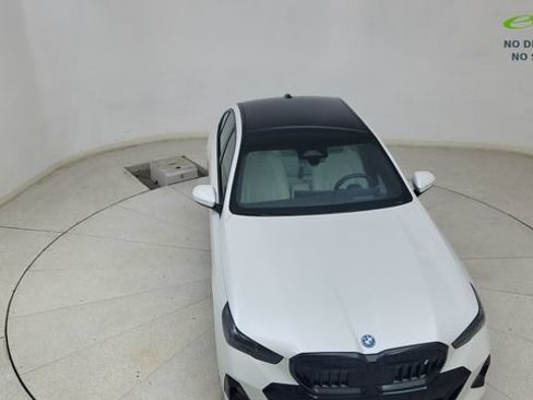 Used 2024 BMW i5 eDrive40i w/ Executive Package RWD image 80