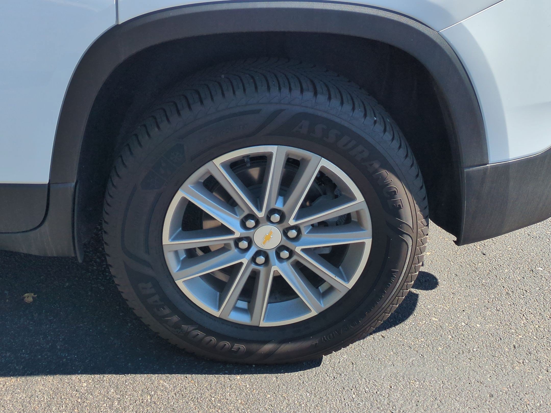 Used 2022 Chevrolet Traverse LT AWD/4WD image 13