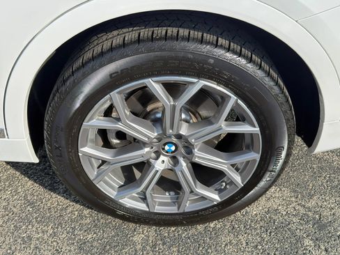 Used 2021 BMW X7 xDrive40i w/ Premium Package AWD/4WD image 10