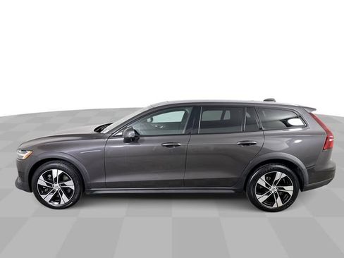 Used 2024 Volvo V60 B5 Cross Country Plus AWD/4WD image 5
