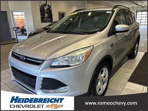 Used 2016 Ford Escape SE w/ SE Leather Comfort Package image 5