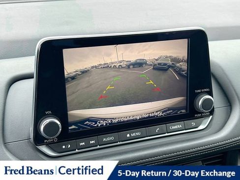 Used 2024 Nissan Rogue SV image 15