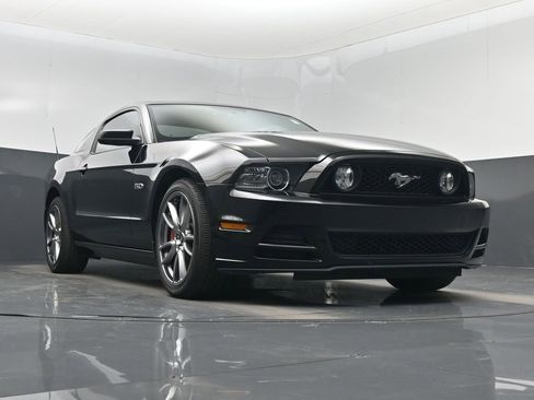 Used 2013 Ford Mustang GT Premium w/ GT Track Pkg image 31