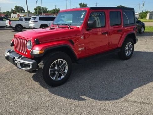 Used 2023 Jeep Wrangler Unlimited Sahara w/ Cold Weather Group AWD/4WD image 8