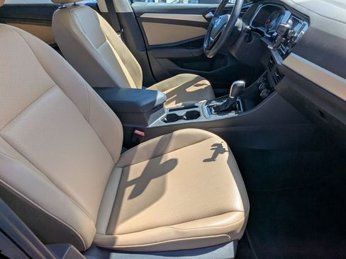 Used 2019 Volkswagen Jetta SE image 19