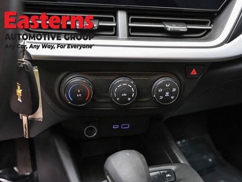 Used 2024 Chevrolet Trax LS FWD image 19