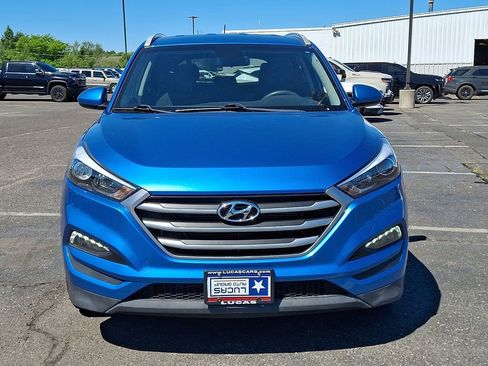 Used 2017 Hyundai Tucson SE w/ SE Popular Package 02 AWD/4WD image 4