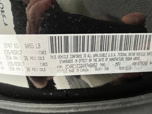 Used 2019 Chrysler Pacifica Touring-L image 30