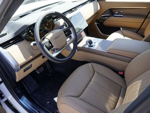 New 2026 Land Rover Range Rover Long Wheelbase SE AWD/4WD image 18