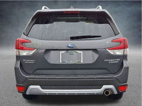 Used 2022 Subaru Forester Touring image 5