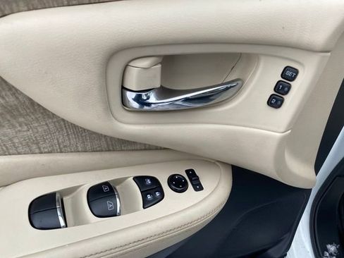 Used 2023 Nissan Murano SL image 18