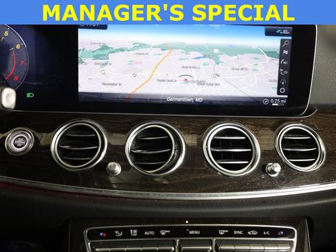 Certified 2019 Mercedes-Benz E 300 4MATIC image 23