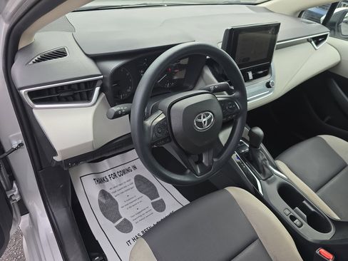 Used 2023 Toyota Corolla LE FWD image 15