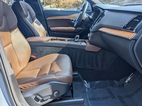 Certified 2023 Volvo XC90 B6 Plus w/ Protection Package image 29