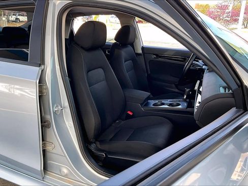 Certified 2022 Honda Civic EX image 8