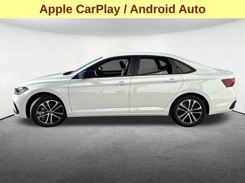 Used 2025 Volkswagen Jetta Sport image 5