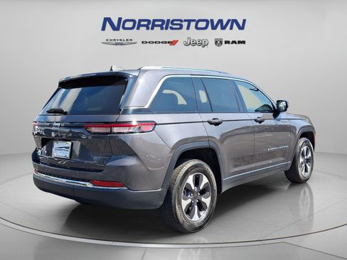 Used 2023 Jeep Grand Cherokee 4WD 4xe image 6