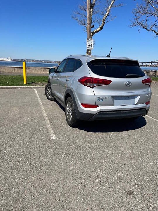 Used 2017 Hyundai Tucson SE w/ SE Popular Package 02 AWD/4WD image 5