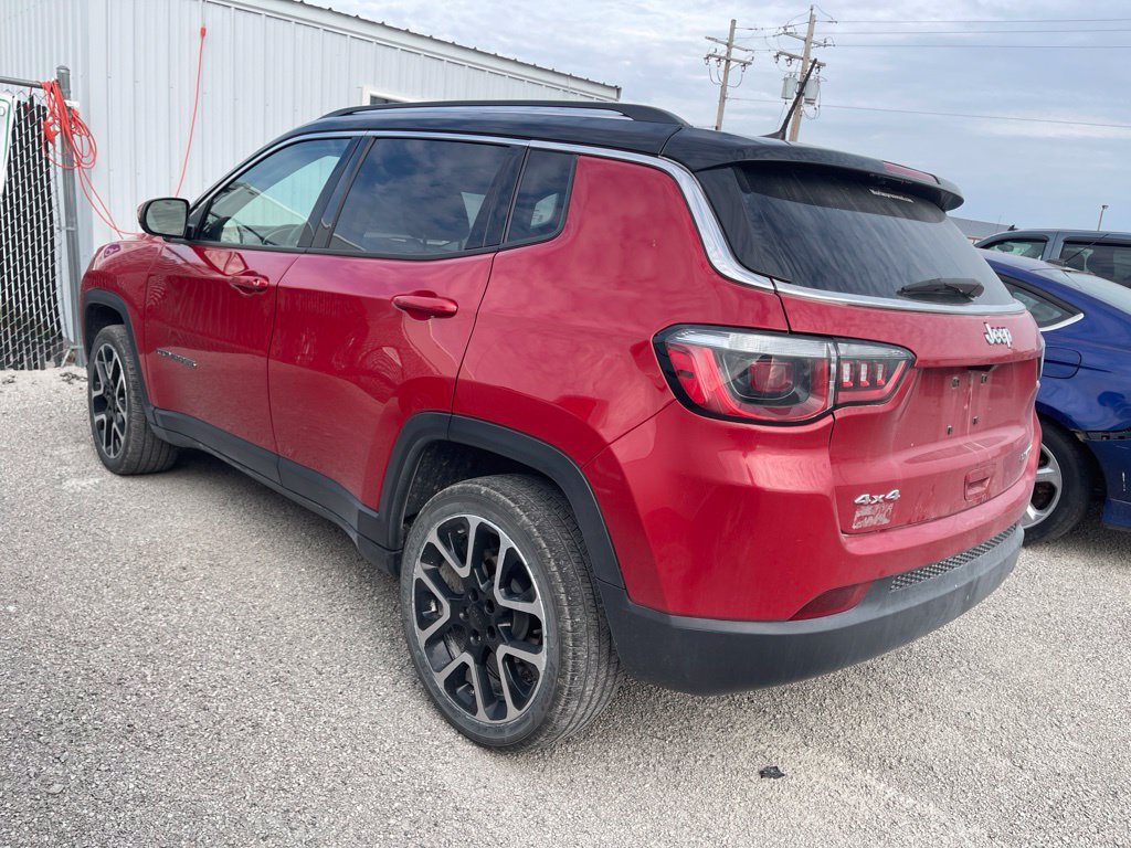 Used 2020 Jeep Compass Limited w/ Luxury Seat Group AWD/4WD image 2