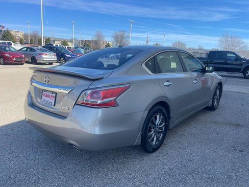 Used 2015 Nissan Altima 2.5 S w/ Special Edition Package FWD image 3