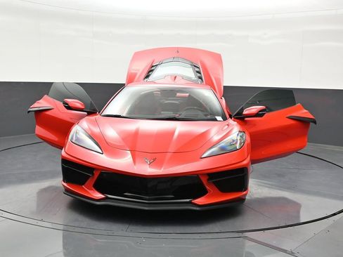 Used 2021 Chevrolet Corvette Stingray Premium Cpe w/ Z51 Performance Package image 35