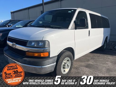 Used 2016 Chevrolet Express 3500 LT w/ LT Preferred Equipment Group image 3