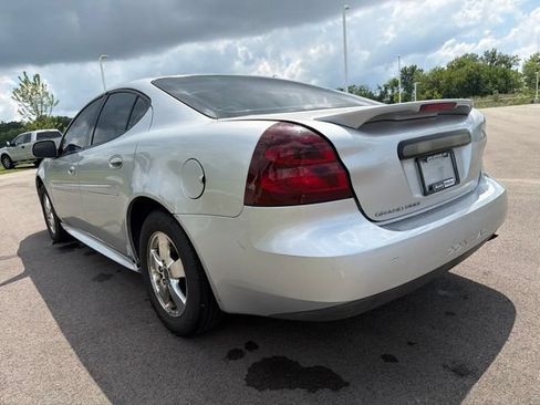 Used 2005 Pontiac Grand Prix w/ Drivers Plus Package FWD image 10