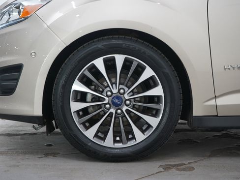 Used 2017 Ford C-MAX Titanium w/ Equipment Group 301A image 31