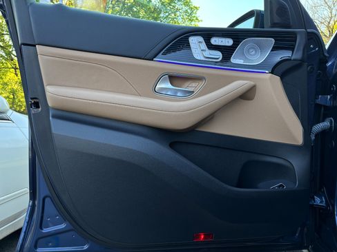 Used 2024 Mercedes-Benz GLS 580 4MATIC image 70