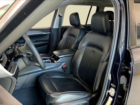 Used 2023 Jeep Grand Cherokee 4WD 4xe image 15