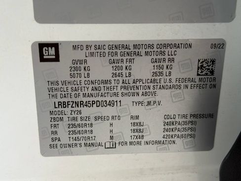 Used 2023 Buick Envision Essence FWD image 38