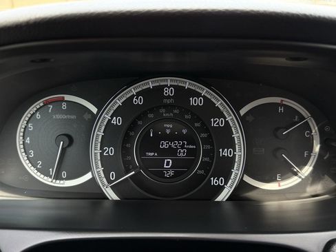 Used 2017 Honda Accord EX-L image 11