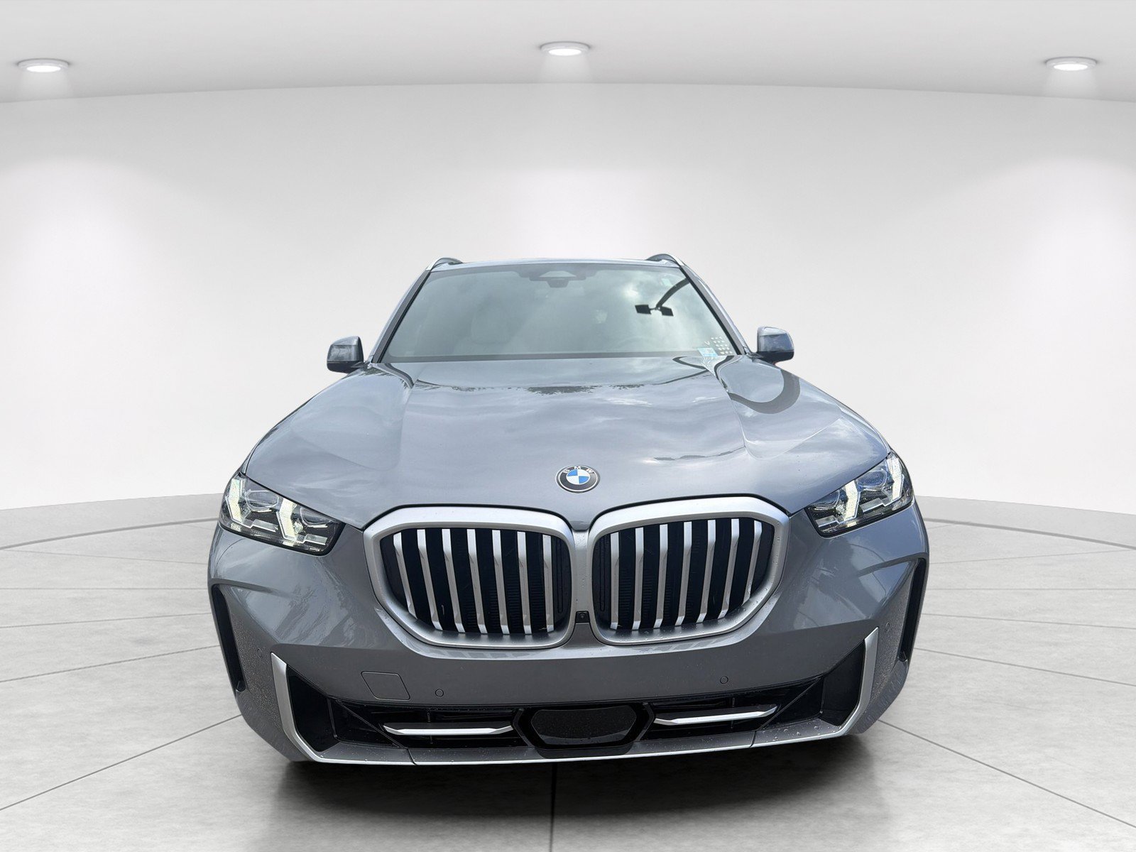 Used 2026 BMW X5 sDrive40i RWD image 2