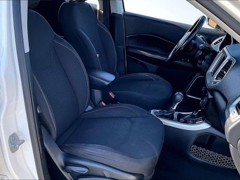 Used 2020 Jeep Compass Sport image 28