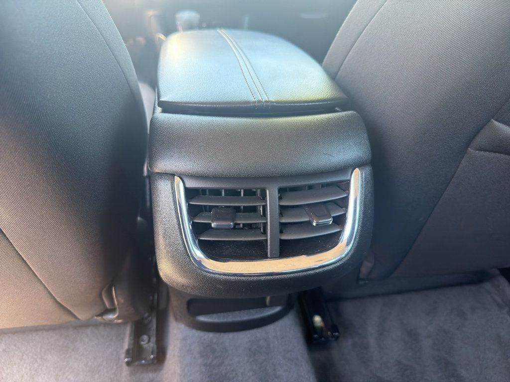 Used 2024 Chevrolet Malibu LT FWD image 11