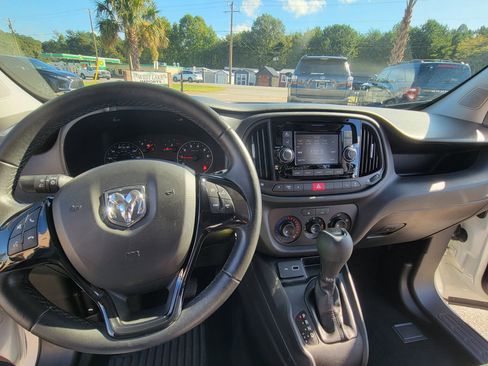 Used 2021 RAM ProMaster City Tradesman SLT image 22