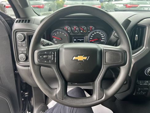 Used 2023 Chevrolet Silverado 1500 Custom AWD/4WD image 18